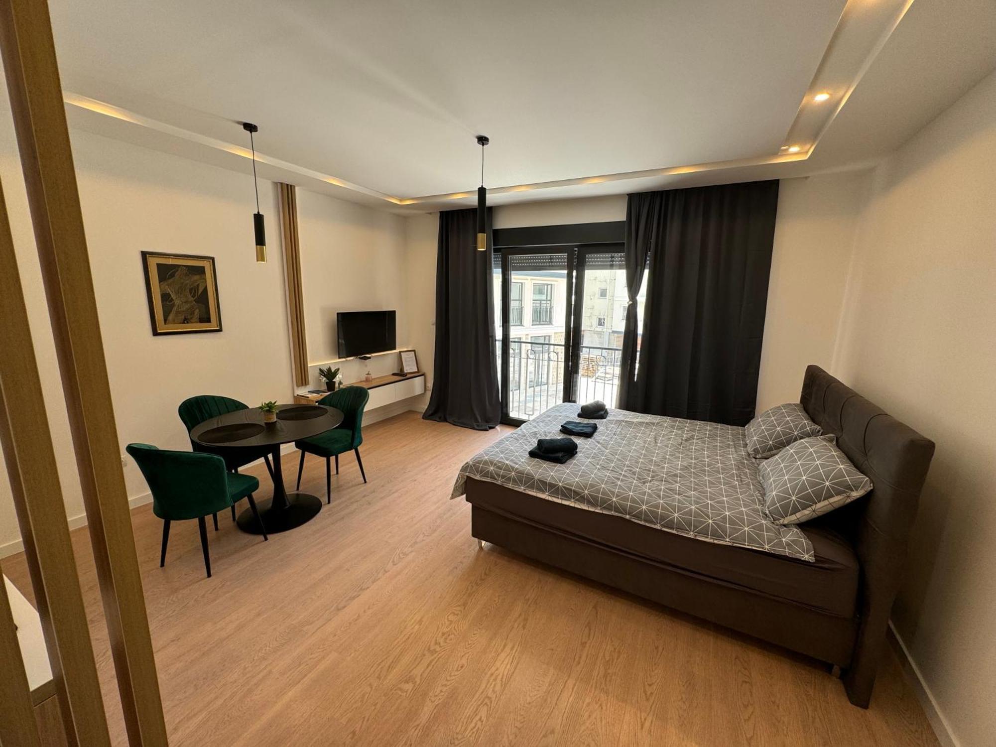 Epicenter Apartment